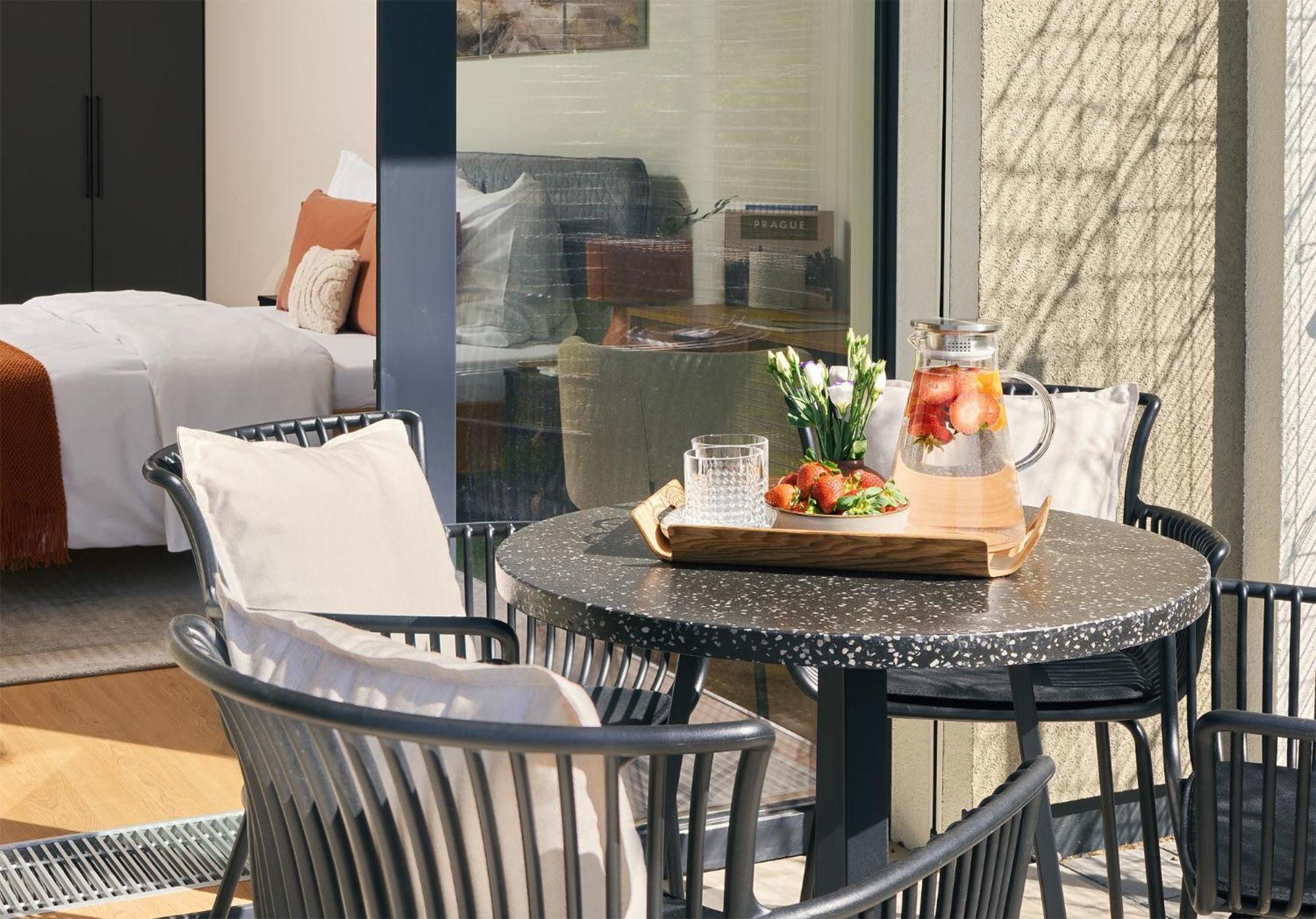 Beta Home - Garage, Air Condition, Garden, At Metro Prague Luaran gambar