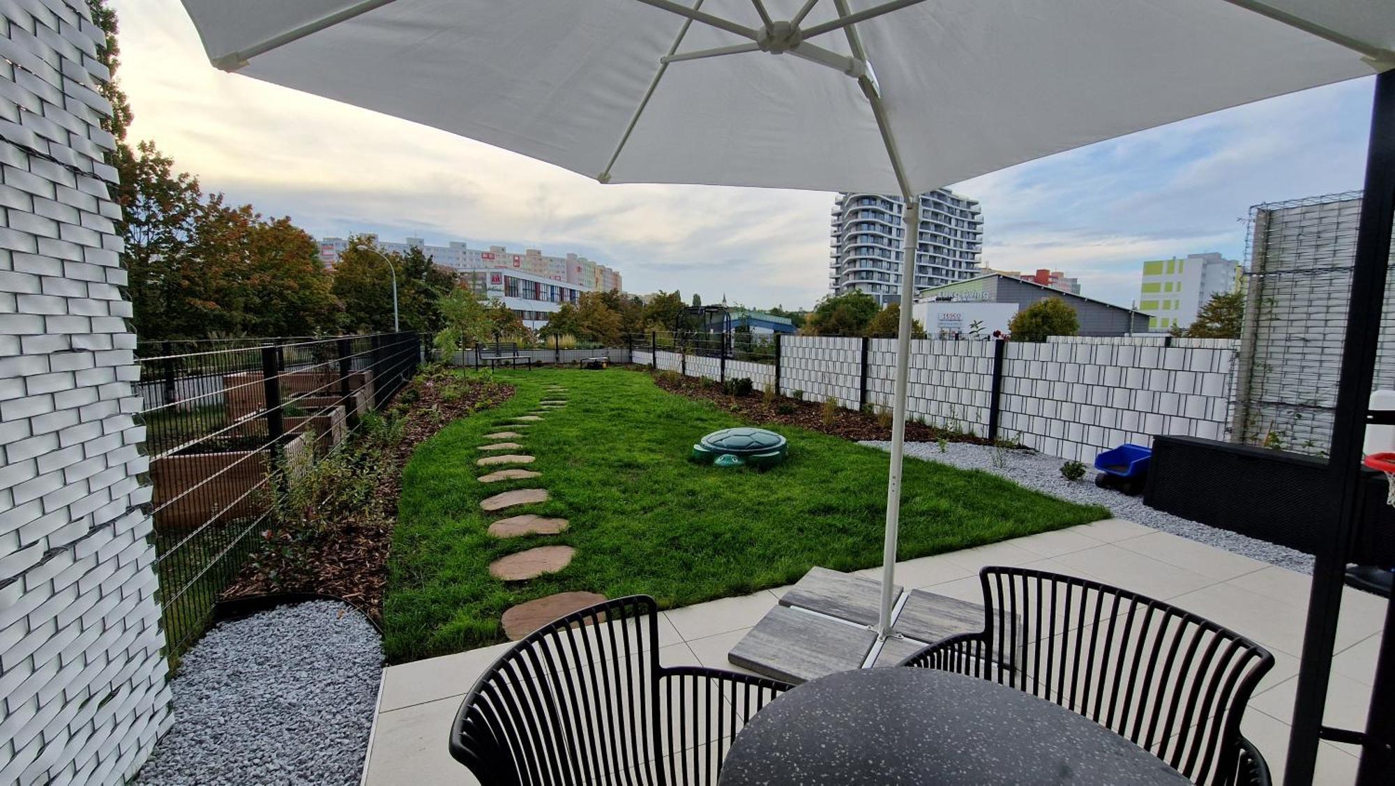 Beta Home - Garage, Air Condition, Garden, At Metro Prague Luaran gambar